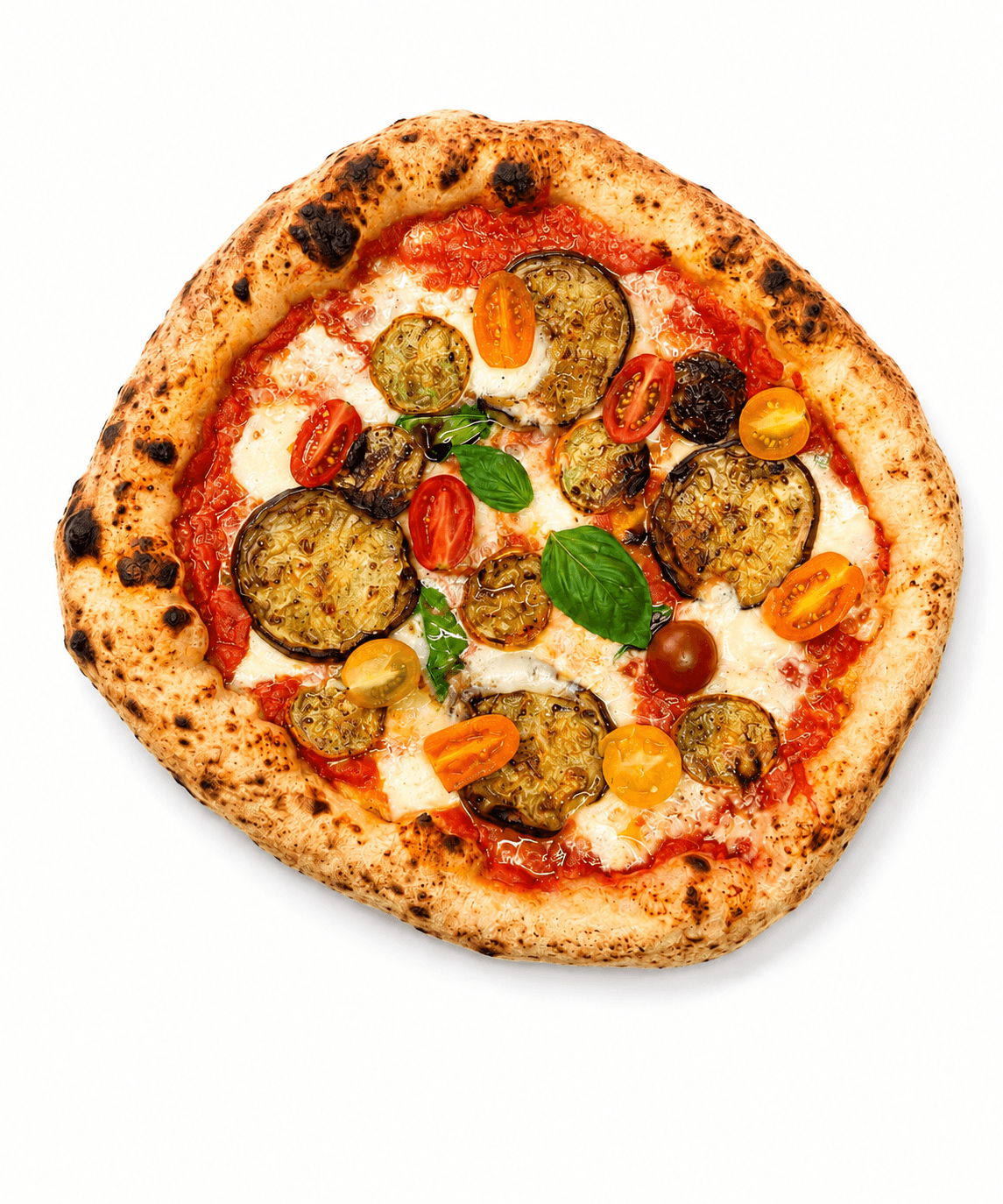 Pizza mit Auberginen und Kirschtomaten